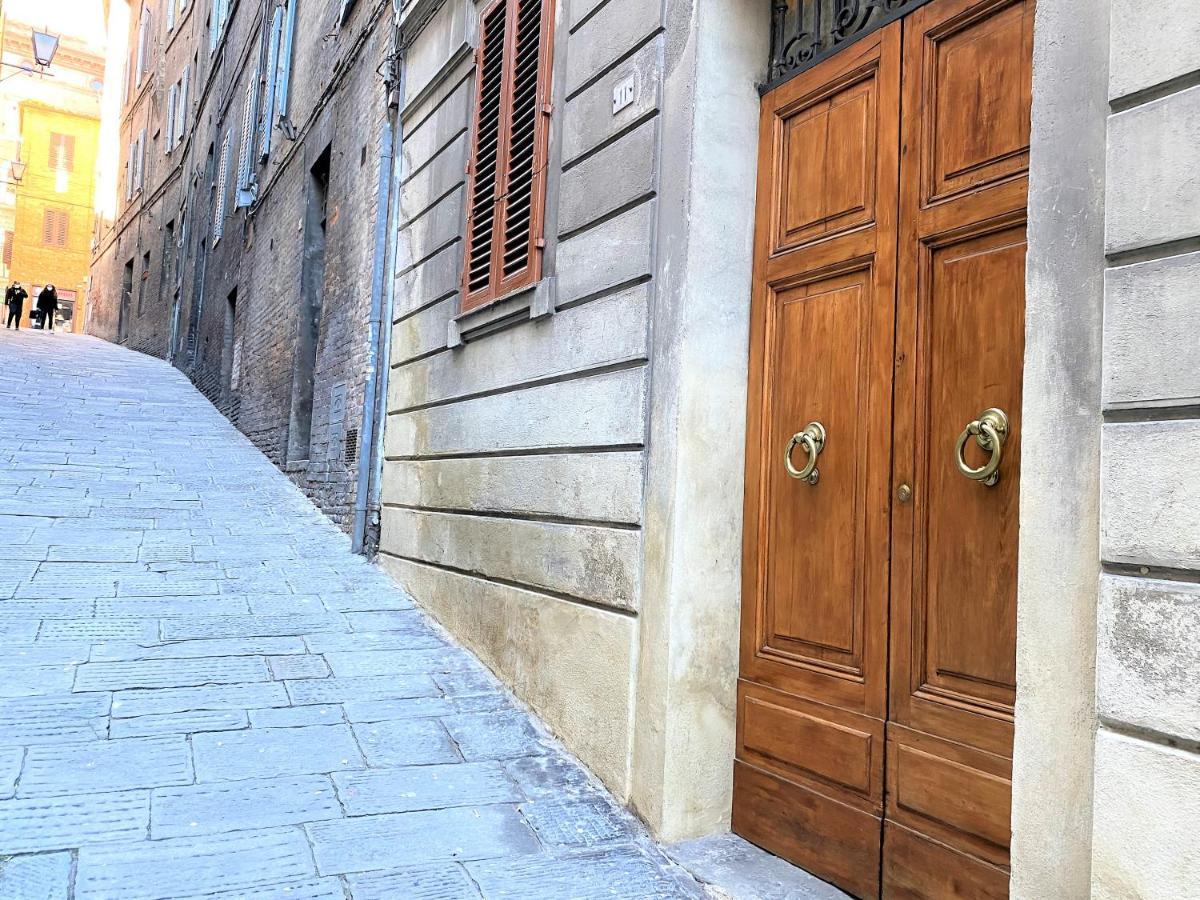 Casa Stella- A Due Passi Dal Corso Di Siena Apartment Exterior foto